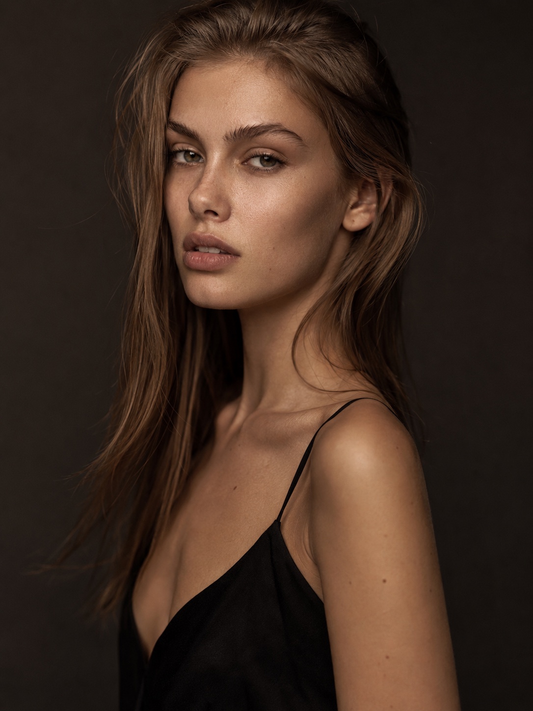 Elena Schwarz — Editorial Fashion Model